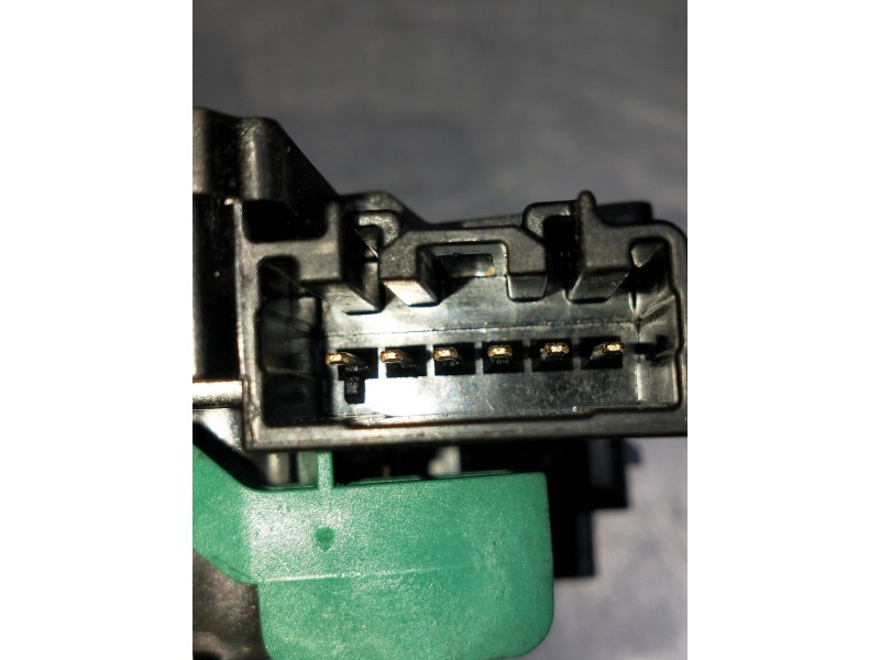 Recambio de motor cierre centralizado porton para omoda omoda5 referencia OEM IAM 554001715AA  5P