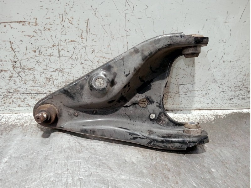 Recambio de brazo suspension inferior delantero derecho para dacia sandero podium referencia OEM IAM 545007106R  