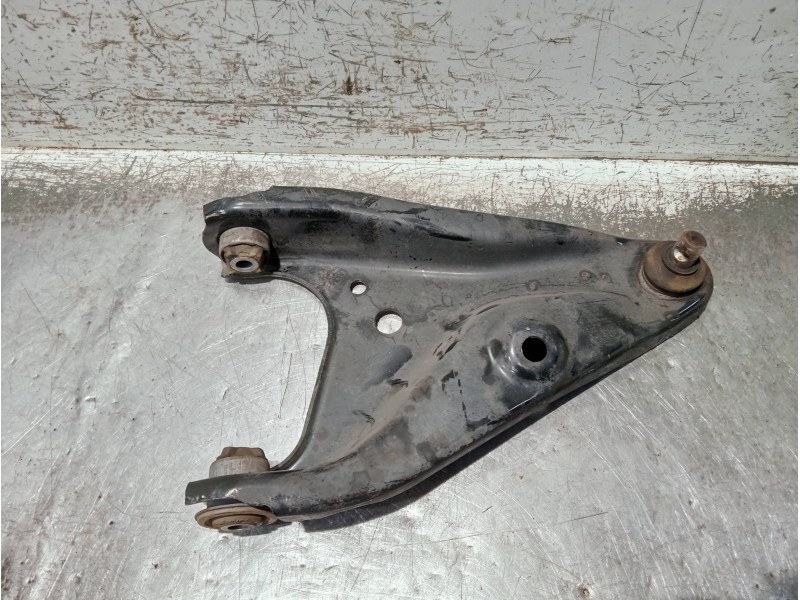 Recambio de brazo suspension inferior delantero derecho para dacia sandero podium referencia OEM IAM 545007106R  