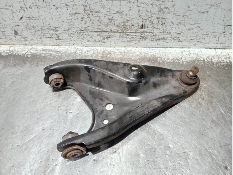 Recambio de brazo suspension inferior delantero izquierdo para dacia sandero podium referencia OEM IAM 545010294R  