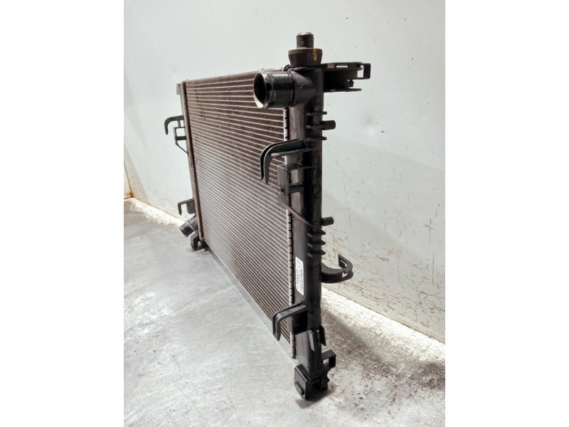 Recambio de radiador agua para dacia sandero podium referencia OEM IAM 214107326R  