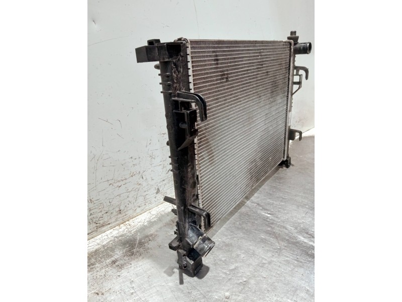 Recambio de radiador agua para dacia sandero podium referencia OEM IAM 214107326R  