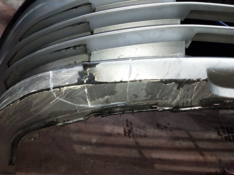 Recambio de paragolpes delantero para fiat stilo multi wagon (192) referencia OEM IAM  OJO VER FOTOS PARTE INFERIOR RAJADA