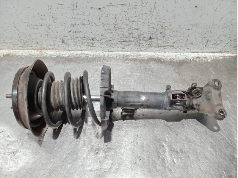 Recambio de amortiguador delantero derecho para mercedes clase c (w203) berlina referencia OEM IAM A2033201630 824904553412 