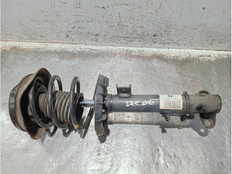 Recambio de amortiguador delantero derecho para mercedes clase c (w203) berlina referencia OEM IAM A2033201630 824904553412 