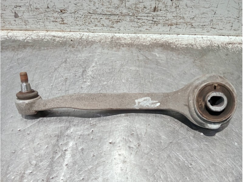 Recambio de brazo suspension inferior delantero izquierdo para mercedes clase c (w203) berlina referencia OEM IAM 20304L  