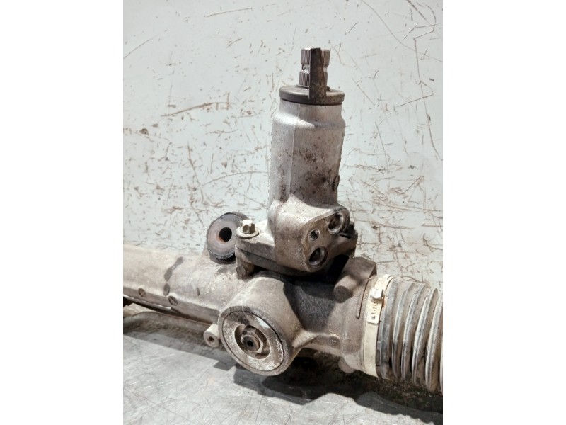 Recambio de cremallera direccion para mercedes clase c (w203) berlina referencia OEM IAM A20311011002 A20311051001 20346011000