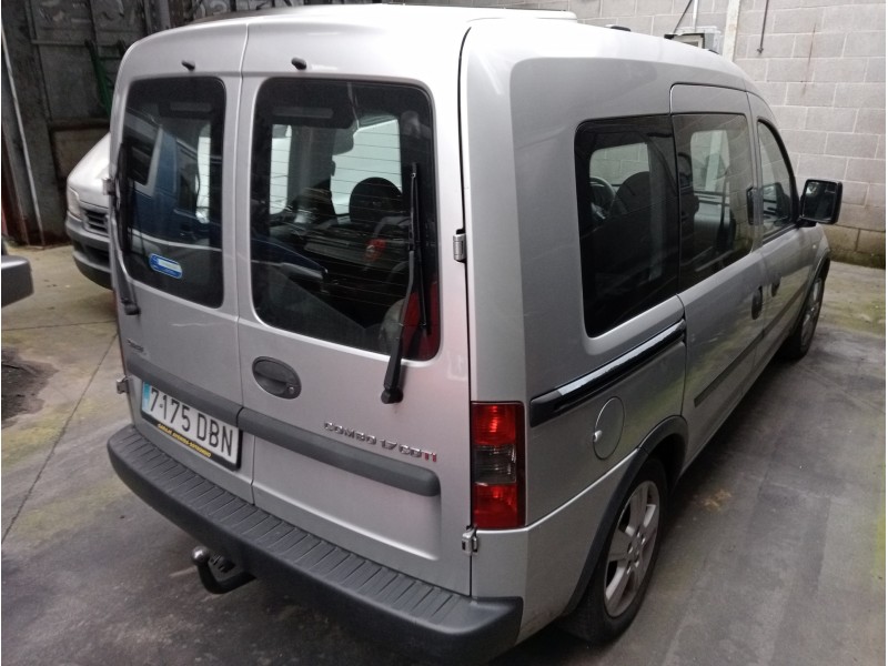 opel combo (corsa c) del año 2004