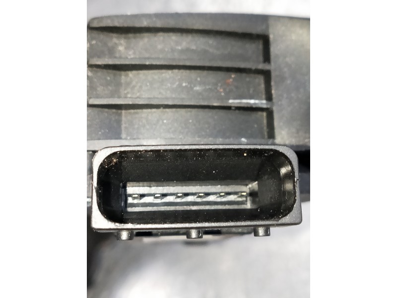Recambio de potenciometro pedal para omoda omoda5 referencia OEM IAM 204000516AA  