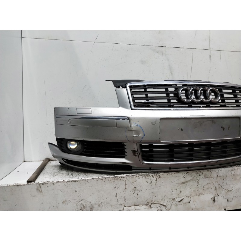 Recambio de paragolpes delantero para audi a8 (4e2) 4.2 quattro referencia OEM IAM  OJO VER FOTOS PLÁSTICO SUPERIOR DE LA REJILL