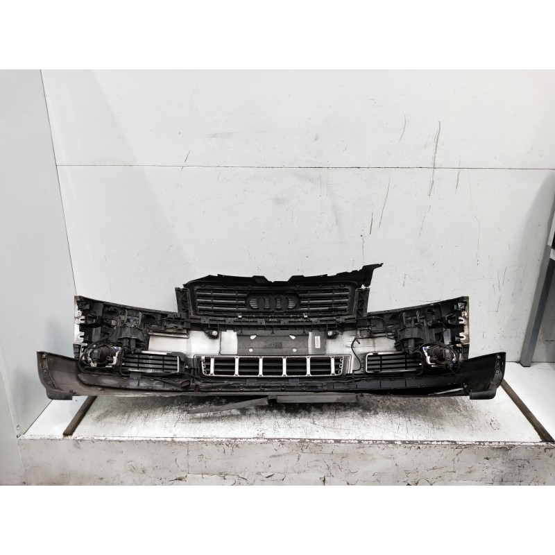 Recambio de paragolpes delantero para audi a8 (4e2) 4.2 quattro referencia OEM IAM  OJO VER FOTOS PLÁSTICO SUPERIOR DE LA REJILL