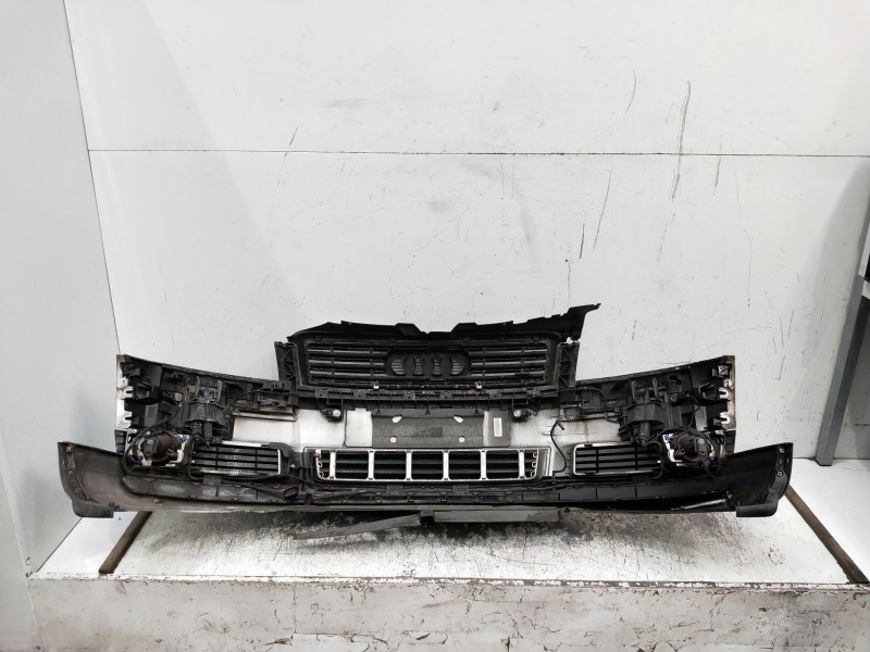 Recambio de paragolpes delantero para audi a8 (4e2) 4.2 quattro referencia OEM IAM  OJO VER FOTOS PLÁSTICO SUPERIOR DE LA REJILL
