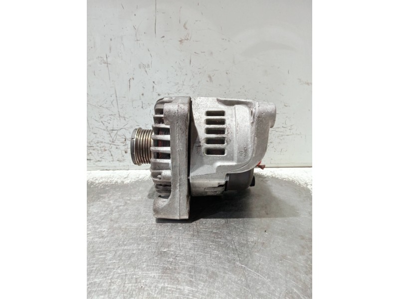 Recambio de alternador para bmw serie 3 coupe (e92) referencia OEM IAM H543461A 215538180500 FGN18S019