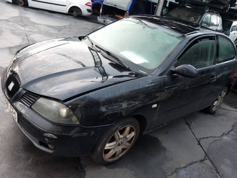 seat ibiza (6l1) del año 2003