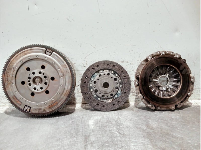 Recambio de kit embrague para bmw serie 3 coupe (e92) referencia OEM IAM 324063910 124052310 415055210