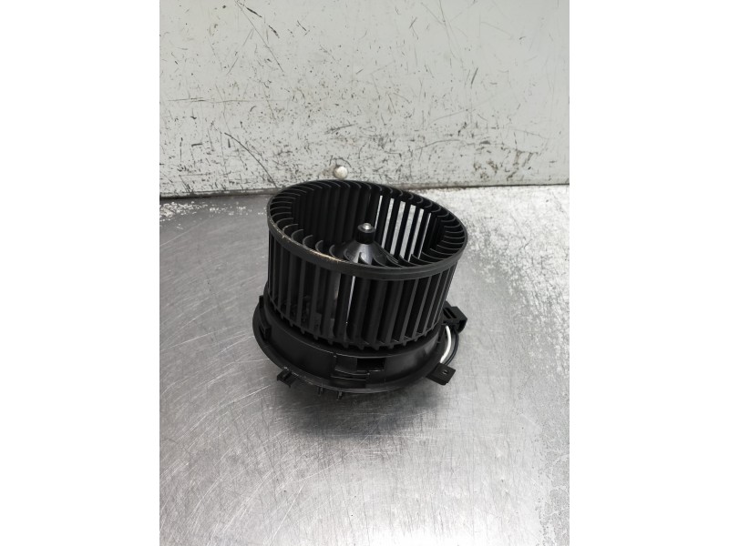 Recambio de motor calefaccion para omoda omoda5 referencia OEM IAM 3010011542AA  