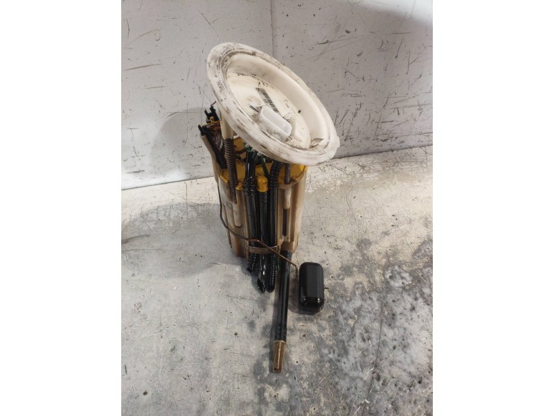 Recambio de bomba combustible para bmw serie 5 berlina (e60) 520d referencia OEM IAM 0580303013 6765848 