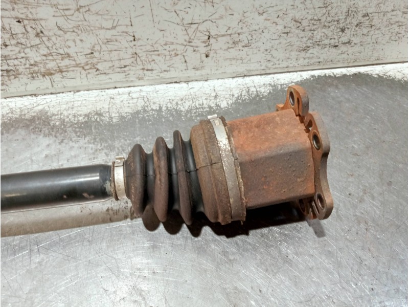 Recambio de transmision delantera derecha para audi a6 avant (4f5) referencia OEM IAM 4F0407272G  