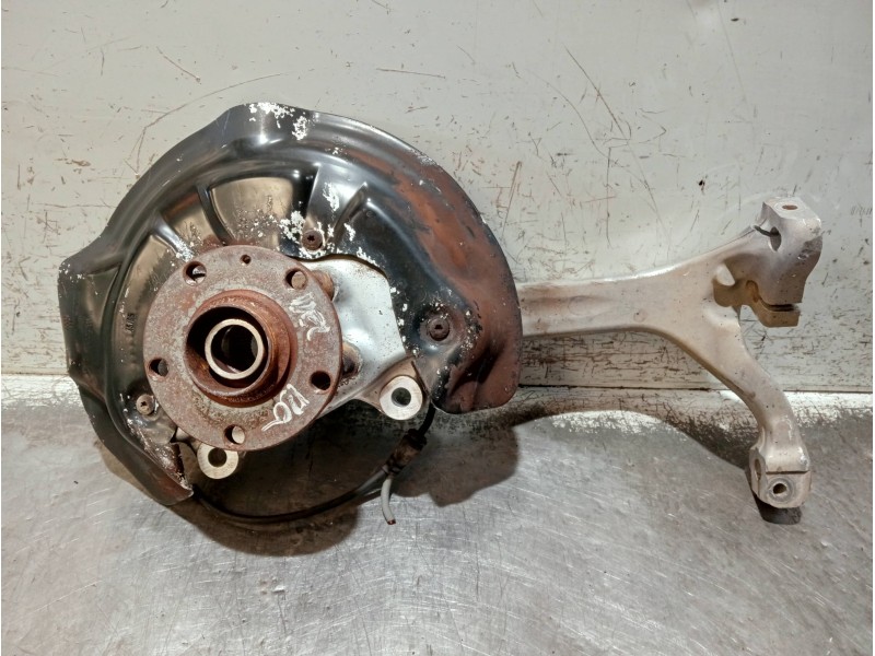 Recambio de mangueta delantera izquierda para audi a6 avant (4f5) referencia OEM IAM 4F0407241F R4F0257 