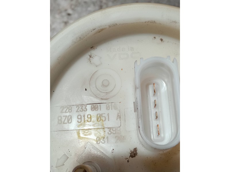 Recambio de bomba combustible para audi a2 (8z) referencia OEM IAM 8Z0919051A 228233001010 