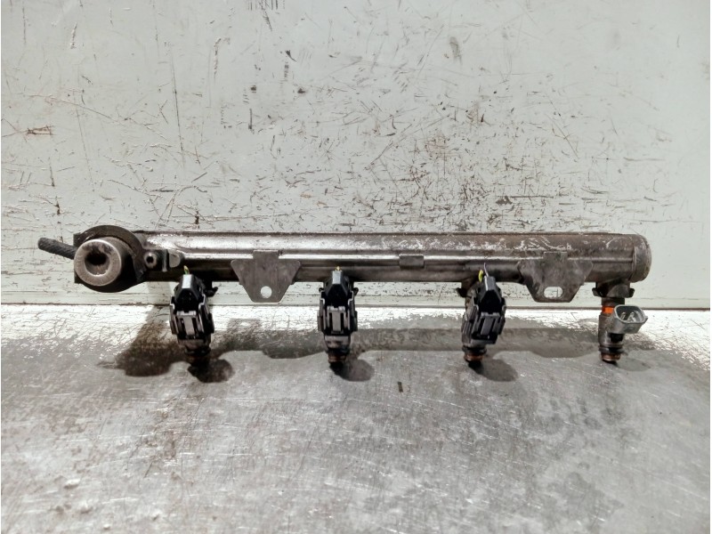 Recambio de rampa inyectora para audi a2 (8z) referencia OEM IAM 036133319   Recambio de rampa inyectora para audi a2 (8z) referencia OEM IAM 036133319