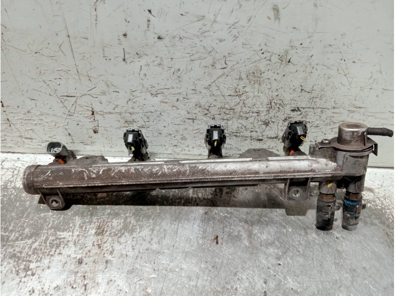 Recambio de rampa inyectora para audi a2 (8z) referencia OEM IAM 036133319   Recambio de rampa inyectora para audi a2 (8z) referencia OEM IAM 036133319