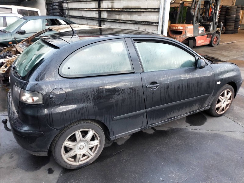 seat ibiza (6l1) del año 2003