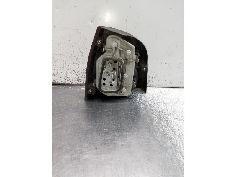 Recambio de piloto trasero derecho para volkswagen polo (9n1) referencia OEM IAM   