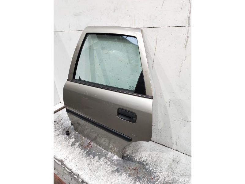 Recambio de puerta trasera izquierda para opel vectra b berlina referencia OEM IAM   4P