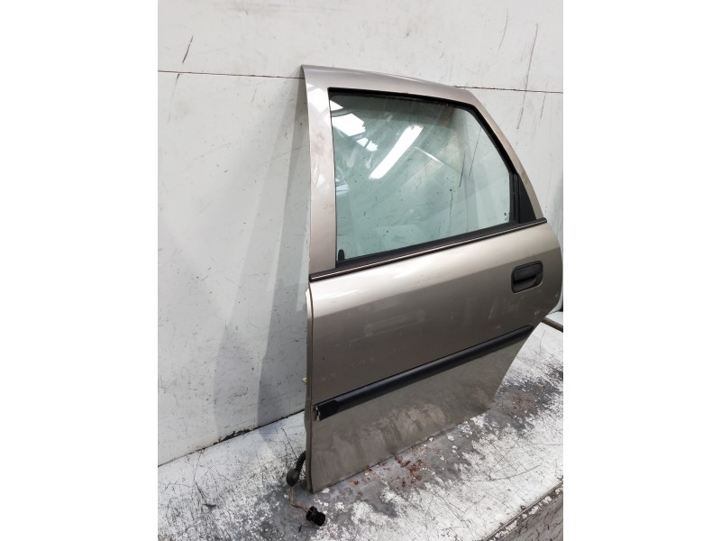 Recambio de puerta trasera izquierda para opel vectra b berlina referencia OEM IAM   4P