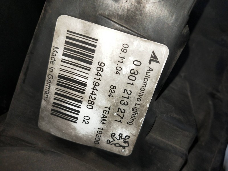 Recambio de faro izquierdo para peugeot 407 sw referencia OEM IAM 0301213271 2285510600 XENON
