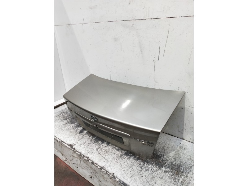 Recambio de tapa maletero para opel vectra b berlina referencia OEM IAM   4P