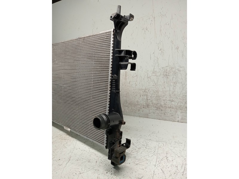 Recambio de radiador agua para jeep renegade limited referencia OEM IAM 8E4560000 52009105 