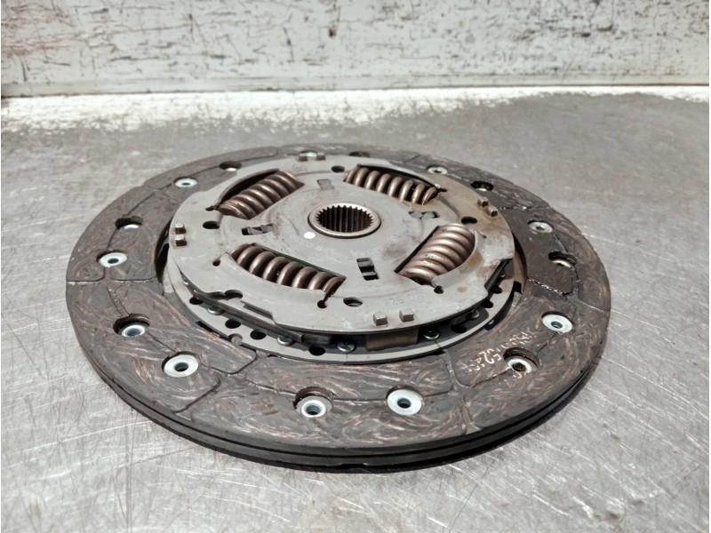 Recambio de kit embrague para audi a2 (8z) referencia OEM IAM 320033910   Recambio de kit embrague para audi a2 (8z) referencia OEM IAM 320033910