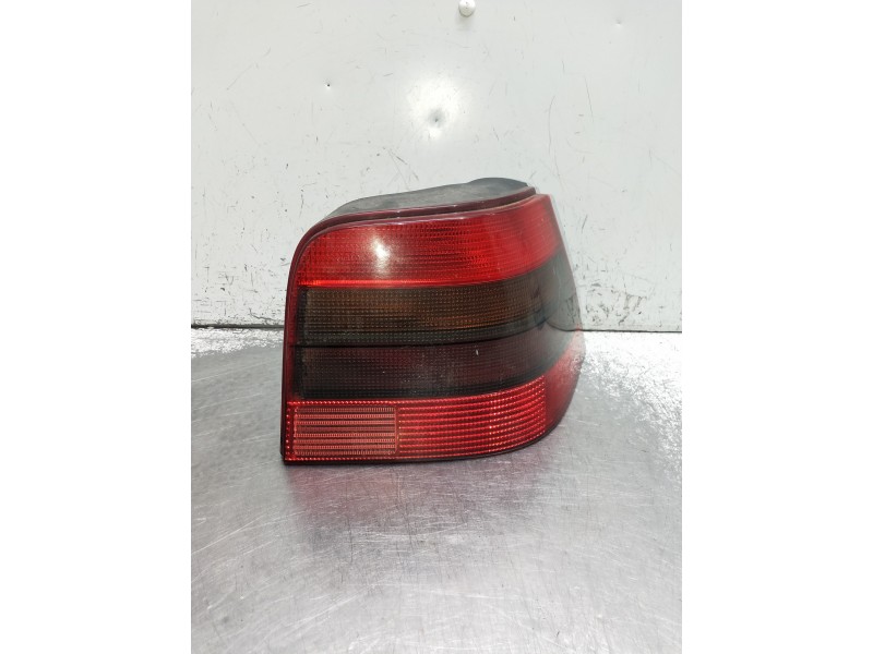 Recambio de piloto trasero derecho para volkswagen golf iv berlina (1j1) referencia OEM IAM 1J6945112S  