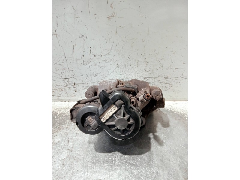 Recambio de pinza freno trasera derecha para mercedes clase c (w205) lim. referencia OEM IAM A2054232098 A2055460246 