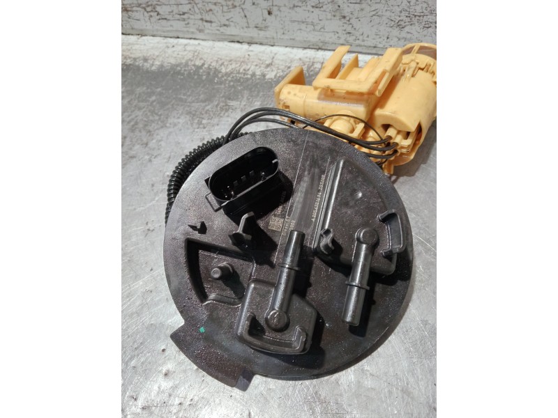 Recambio de bomba combustible para mercedes clase c (w205) lim. referencia OEM IAM A2054701694  