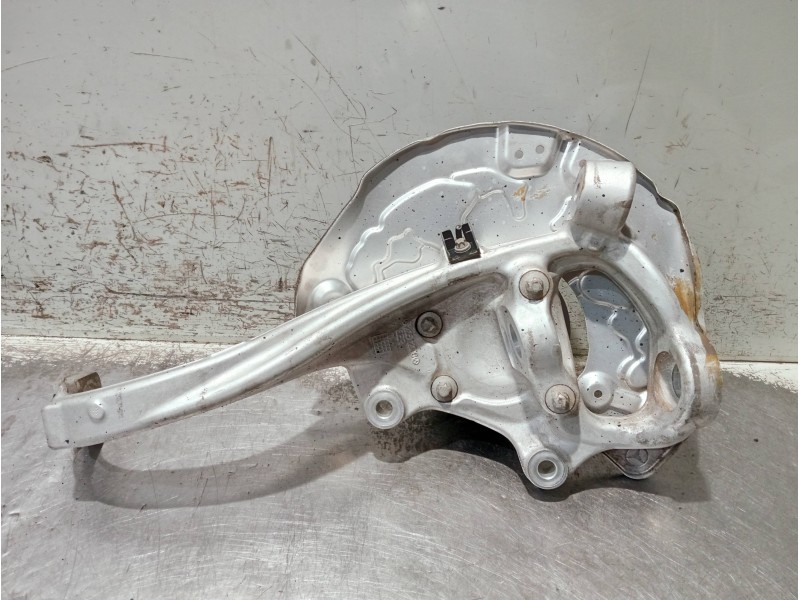 Recambio de mangueta delantera izquierda para mercedes clase c (w205) lim. referencia OEM IAM 2052100  