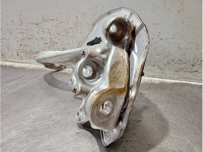 Recambio de mangueta delantera izquierda para mercedes clase c (w205) lim. referencia OEM IAM 2052100  