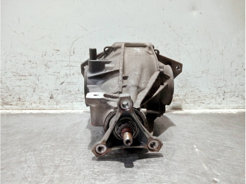 Recambio de diferencial trasero para mercedes clase c (w205) lim. referencia OEM IAM A2053510005 A2053510008 
