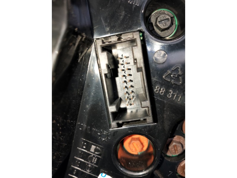 Recambio de cuadro instrumentos para smart coupe referencia OEM IAM 110008872002 001184V015 