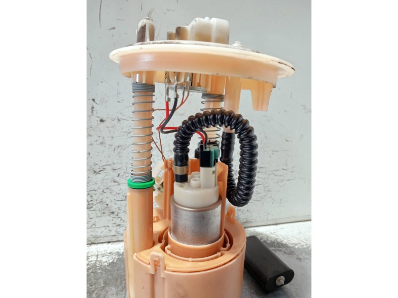 Recambio de bomba combustible para smart coupe referencia OEM IAM 0003412V 09750029901 