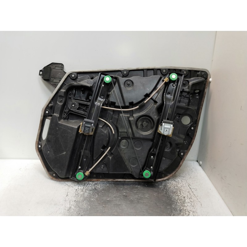 Recambio de elevalunas delantero izquierdo para mercedes clase c (w205) lim. referencia OEM IAM A2057220170 A2057230314 A2057230