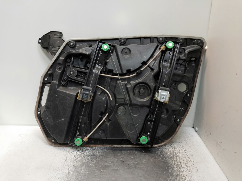 Recambio de elevalunas delantero izquierdo para mercedes clase c (w205) lim. referencia OEM IAM A2057220170 A2057230314 A2057230