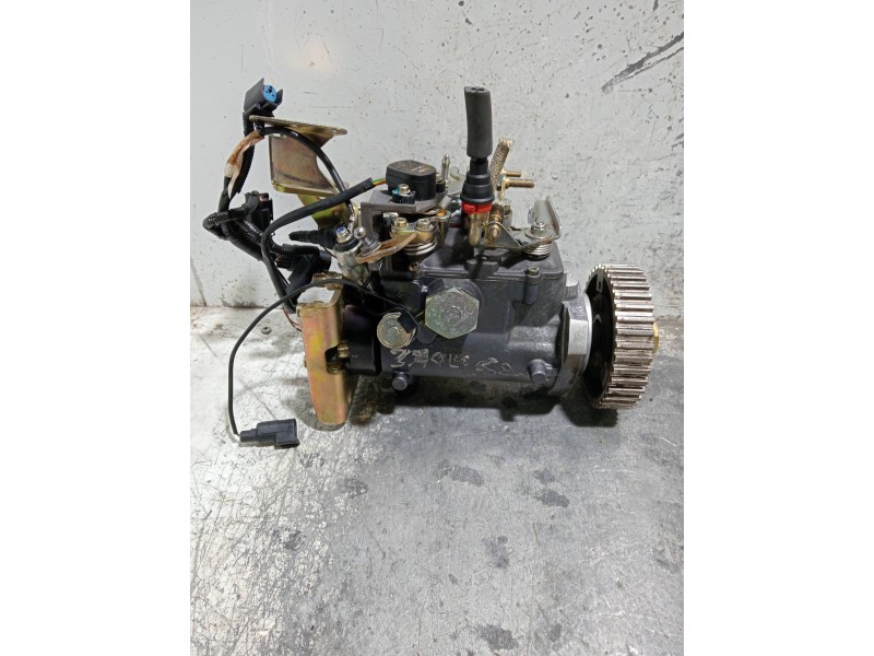 Recambio de bomba inyeccion para ford mondeo berlina/familiar (fd) referencia OEM IAM 8443B996E  LUCAS