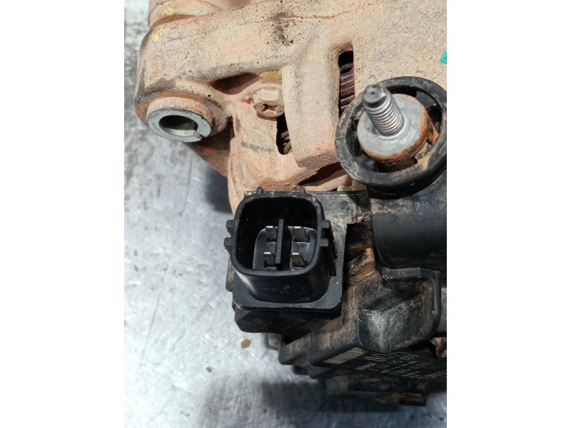 Recambio de alternador para toyota hilux (kun) referencia OEM IAM 270600L060C 0124315033 