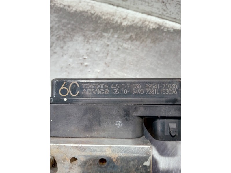 Recambio de abs para toyota hilux (kun) referencia OEM IAM 4451071030 13511019490 8954171030
