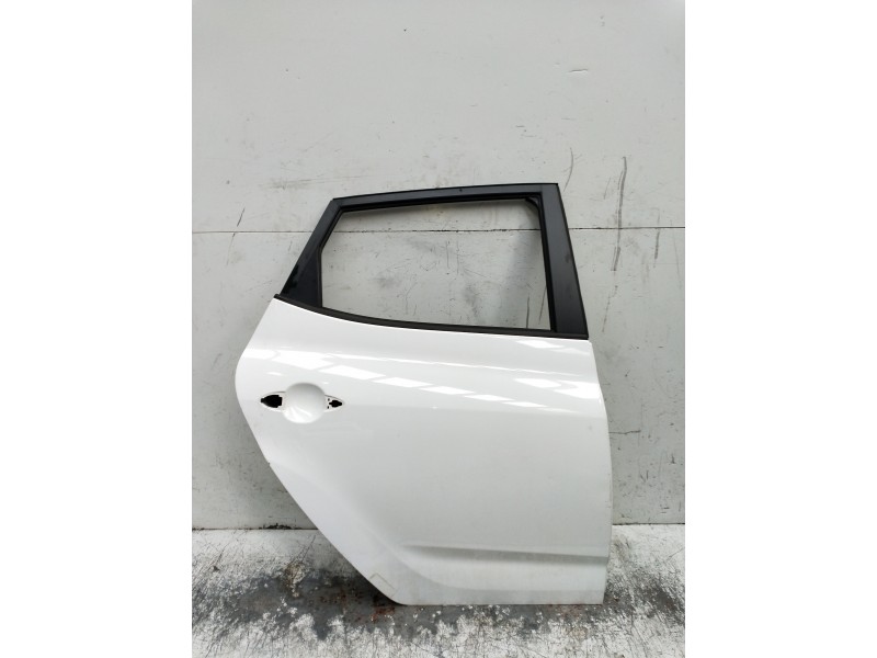 Recambio de puerta trasera derecha para hyundai ix20 referencia OEM IAM   5P