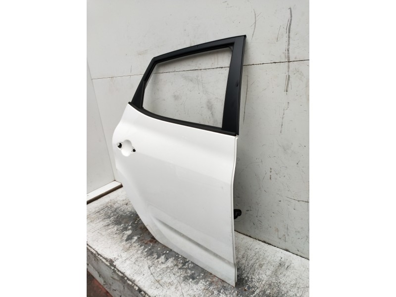 Recambio de puerta trasera derecha para hyundai ix20 referencia OEM IAM   5P