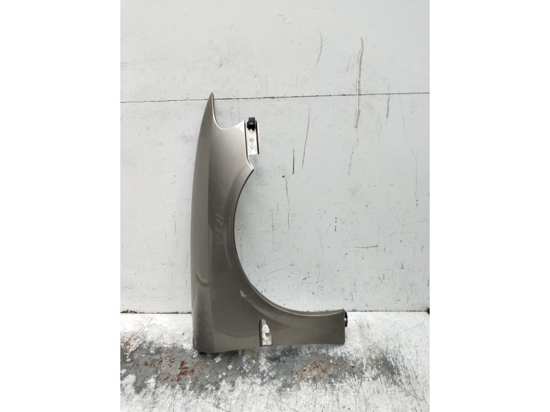 Recambio de aleta delantera izquierda para opel vectra b berlina referencia OEM IAM   